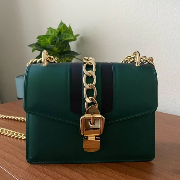 Gold & Green Purse - Picture 3 of 10